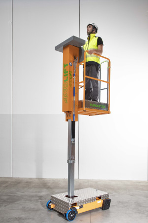 Nacelle Axolift MANULIFT 200 — Mât mécanique | Neuwerth