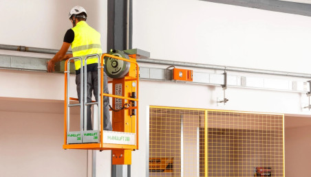 Nacelle Axolift MANULIFT 200 — Mât mécanique | Neuwerth