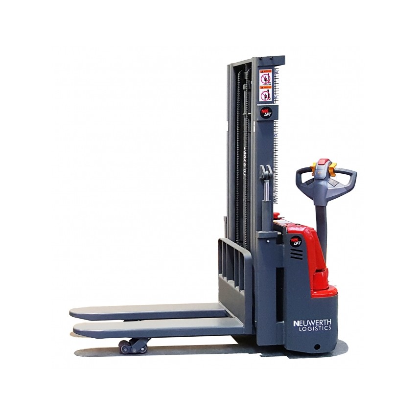Stacker with initial lift Stacker with initial lift