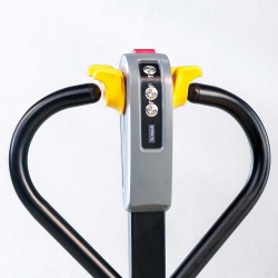 Timon ergonomique avec commandes intuitives